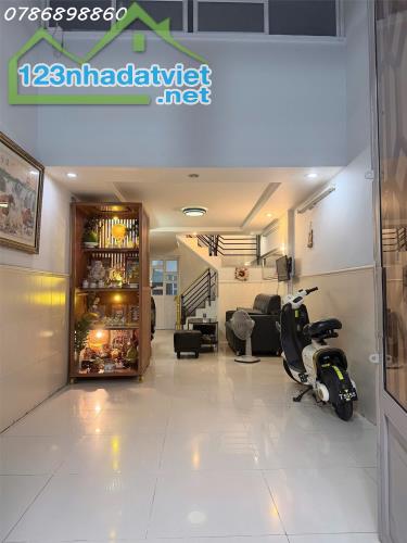 BÁN NHÀ 3 TẦNG MẶT TIỀN HƯNG PHÚ – QUẬN 8 - 2