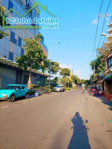NHÀ 3 TẦNG GIÁP ST EMART 2 PHAN HUY ÍCH - GẦN QUANG TRUNG GV - HẺM 6M - 64M²(4×16).
