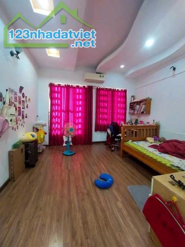 NHÀ 3 TẦNG GIÁP ST EMART 2 PHAN HUY ÍCH - GẦN QUANG TRUNG GV - HẺM 6M - 64M²(4×16). - 4