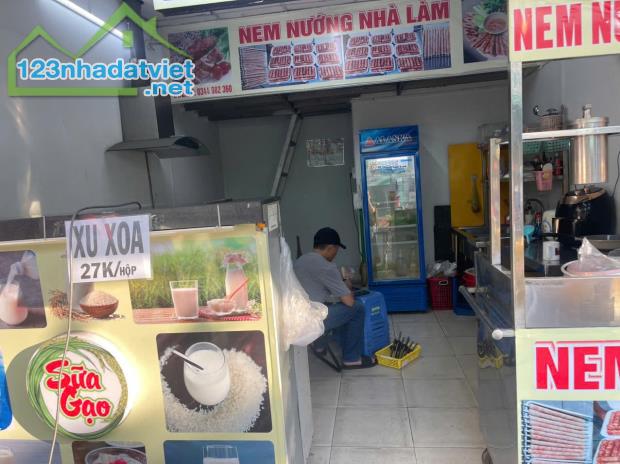 SANG NHƯỢNG KI-ỐT KINH DOANH ĐẦY ĐỦ ĐỒ – VÀO BÁN NGAY cần sang nhanh ki-ốt mặt tiền Đông
