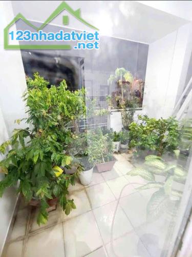 🔥 Sát Mặt Tiền Âu Dương Lân, Q8 – Nhà Đẹp 60m², Hẻm Xe Hơi – Vào Ở Ngay! 🔥 - 4