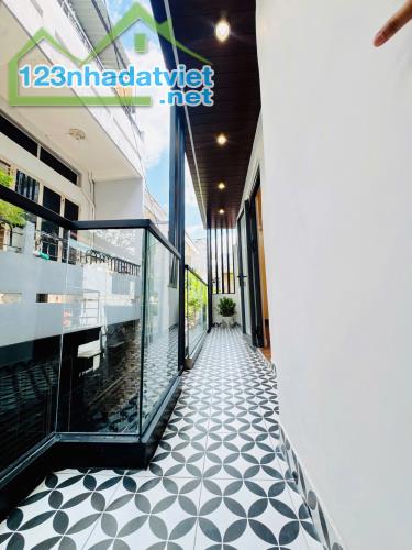 Nhà mới ngang 8m sang trọng Hưng Phú P9Q8 cách mặt tiền 3 căn. Giá: 6.2 tỷ - 4