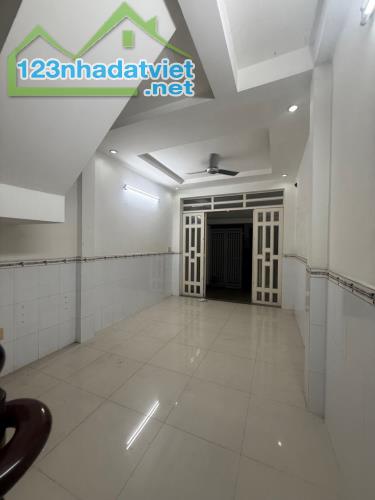 [O5895] Nhà vuông A4 gần chợ Thạch Đà - Giá 4.x tỷ - 2