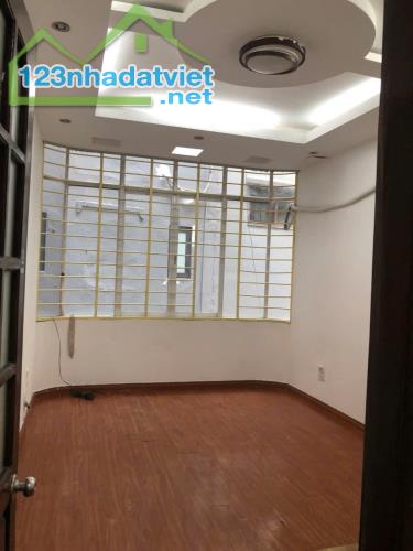 Cho thuê nhà ngõ ba gác 676 Đê La Thành, Đống Đa 40m x 4 tầng, giá 14tr/tháng - 3