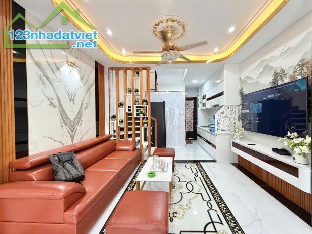 🔥 GIÁ MỚI 10,2 TỶ – BÁN NHANH TRONG THÁNG – TRẦN QUANG DIỆU – Q3 - 2