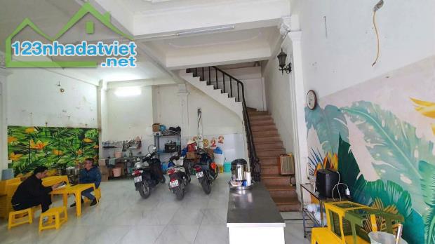 CC cho thuê nguyên căn 3 tầng nhà mặt phố 178 Xã Đàn ngã tư Xã Đàn giao Phạm Ngọc Thạch - 3