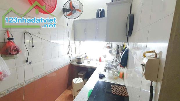 CC cho thuê nguyên căn 3 tầng nhà mặt phố 178 Xã Đàn ngã tư Xã Đàn giao Phạm Ngọc Thạch - 4