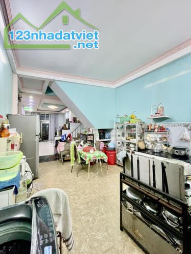BÁN NHÀ HẺM XE HƠI LÊ ĐÌNH CẨN BÌNH TÂN --70M2--2 TẦNG --GIÁ CHỈ :5.3 TỶ (TL) - 4