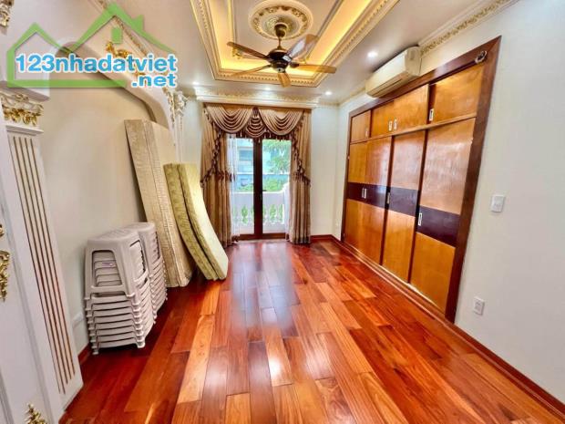 Biệt Thự Vĩnh Hoàng, 185m², 4 Tầng, MT 12.85m, Sát Hồ, 6PN, Không Gian Riêng, Giá 68 Tỷ - 2