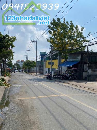 BÁN NHÀ MĂT PHỐ NGÔ CHÍ QUỐC -GIÁ 4TY300