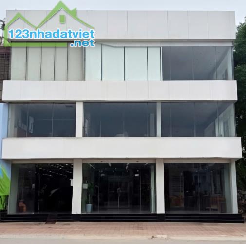 Cho thuê nhà, Chùa Láng, Nguyễn Chí Thanh, Đống Đa, 170m2x 3T -55 tr