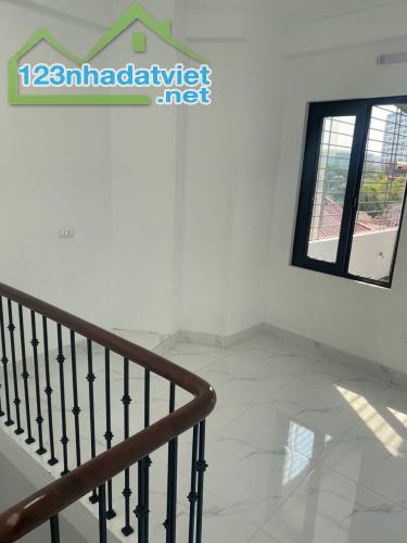 Cho thuê nhà, Chùa Láng, Nguyễn Chí Thanh, Đống Đa, 170m2x 3T -55 tr - 1