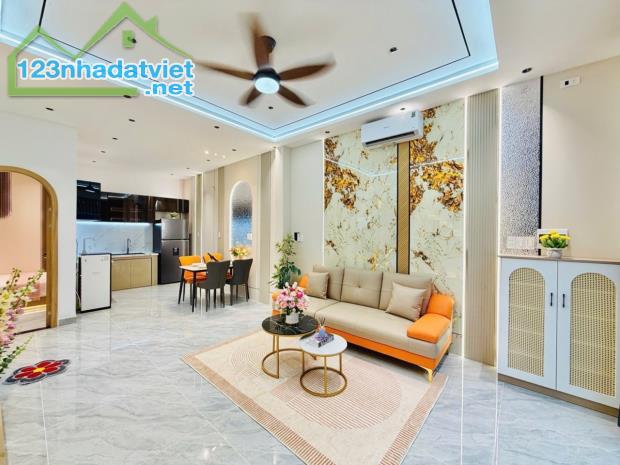 [L2876] Nhà mới FULL nội thất sát chợ Xóm Mới - Giá 5.x tỷ - 2