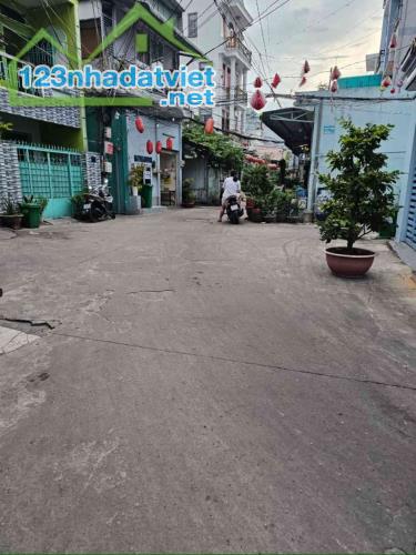 Nhà 3 tần BTCT Bình Trị Đông - Lê Văn Qưoi (8x10) hẻm xe hơi đỗ khu dân trí 6d nhỉnh 📍/Bì - 2