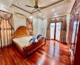 Biệt Thự Vĩnh Hoàng, 185m², 4 Tầng, MT 12.85m, Sát Hồ, 6PN, Không Gian Riêng, Giá 68 Tỷ