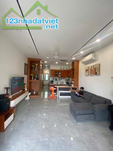 Bán Nhà 2 Tầng Long Trường 52m², Hẻm Xe Hơi, 3PN, Sổ Riêng, Giá 4.1 Tỷ - 1