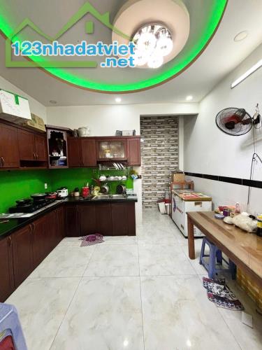 NHỈNH 5 TỶ - 60M2 (4 X 15) - 4 TẦNG - HẺM 6M THÔNG - NGAY LÊ VĂN QUỚI GÒ XOÀI - 3