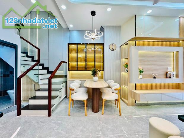 Bán Nhà Phố Đẹp Đường Nguyễn Kiệm, Phường 03, Quận Gò Vấp, Hồ Chí Minh - 3