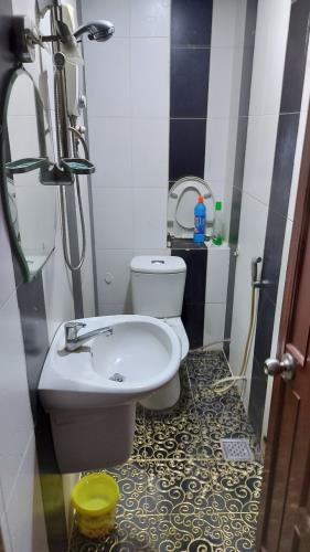 Cho thuê nhanh nhà nguyên căn 2 lầu 3PN  hẻm LLQ gần chợ Tân Bình - ngã tư Âu Cơ 15tr TL - 2