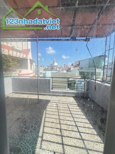 7.9 TỶ - KHU VỰC HAI BÀ TRƯNG + LÝ CHÍNH THẮNG - QUẬN 3 - 4 TẦNG BTCT - 5PN - HẺM THÔNG - 1