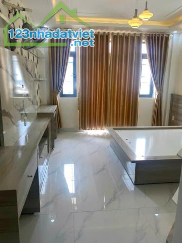 CHỈ 12.5 TỶ - CHDV 4TẦNG -THANG  MÁY - 9 PHÒNG  -TN 30tr/Th - HXH 6m - LÊ VĂN THỌ - GÒ VẤP - 4