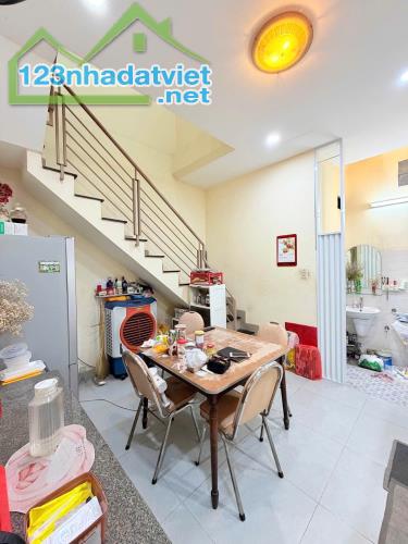 QUẬN 3 - HẺM 4M - GẦN MẶT TIỀN RẠCH BÙNG BINH -  2 TẦNG - 3PN - 52M2 - CHỈ 7.8 TỶ