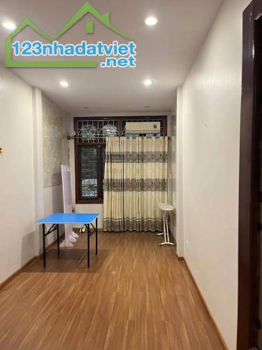 Bán nhanh nhà ngõ Hoa Lư, giá 28.8 tỷ, hơn 75m2x3T, ở luôn - 1