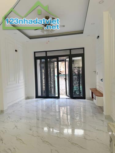 Nhà mới 4x9m Dương Bá Trạc P1Q8, Giá : 5.27 Tỷ (T/L) - 1