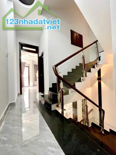 💥 NHÀ 4TẦNG ĐẸP GẦN VINCOM Q9- SẴN NỘI THẤT- ĐƯỜNG XE HƠI THÔNG - 2
