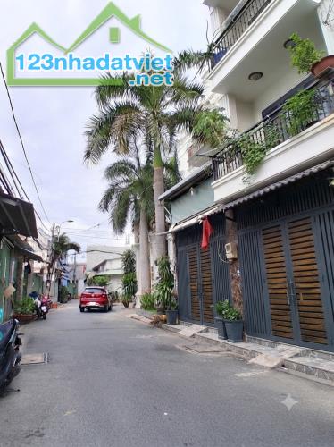 BÁN NHÀ ĐƯỜNG BÌNH LONG, P. TÂN QUÝ – 65M² – 9 TỶ - 3