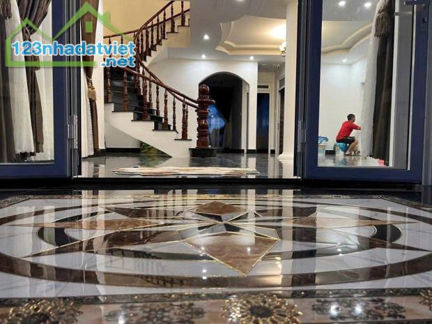 Cho thuê villa sân vườn Tà Nung cách trung tâm Đà Lạt 15km giá 16 triệu - 2