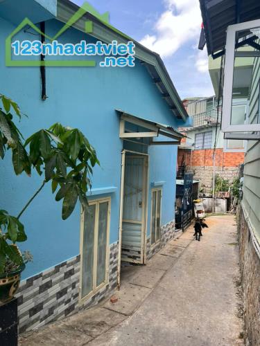 Bán nhà riêng 188m2 có 9 phòng trọ tại Đào Duy Từ, giá 3,4 tỷ
