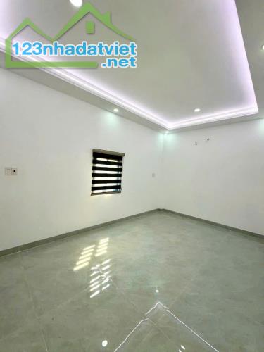Bán nhà mới xây gần chợ Gò Đen dt 108m2 1 lửng, 3pn,3wc giá 2,65 tỷ - 3
