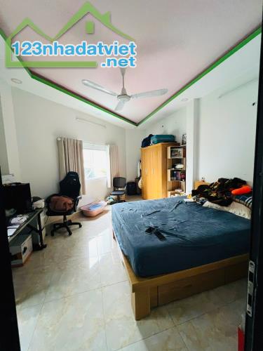 Bán Nhà Gò Vấp - Góc 2 Mặt Hẻm Xe Hơi - 4 PN - Nhỉnh 6 Tỷ