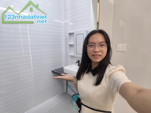 Ngay chợ Tân Hương, nhà 75m² full nội thất chỉ 6Đ lớn - 3