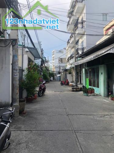 BÁN ĐẤT TẶNG NHÀ CẤP 4 HXH LƯƠNG VĂN CAN, 6M X 22M, SỔ VUÔNG, KHÔNG QUY HOẠCH, SHR