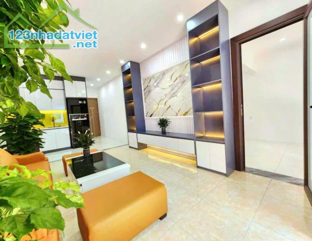 BÁN CĂN TẬP THỂ PHỐ MAI ĐỘNG 43/68M2 2 NGỦ, VS RIÊNG HƠN 3 TỶ - 1