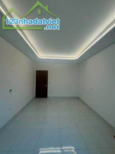 🏠 CHO THUÊ NHÀ NGUYÊN CĂN ĐỊNH CÔNG HẠ  55M² × 3 TẦNG  3PN  12,5 TRIỆU/THÁNG - 2