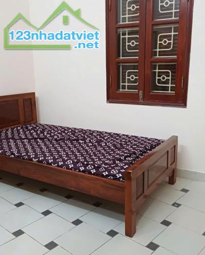 Cho thuê nhà ngõ phố Tây Sơn, Đống Đa 38m x 4 tầng, giá 12tr/tháng - 2