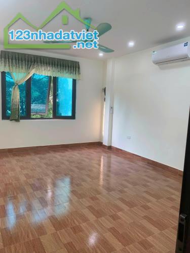 Cho thuê nhà ngõ phố Nam Dư, Hoàng Mai 35m x 5 tầng, giá 9tr/tháng