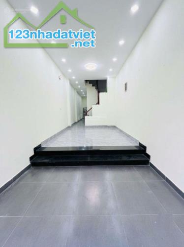 Bán nhà 4 tầng Dương Bá Trạc, hẻm thông thoáng, 50m² chỉ 6.5 tỷ.