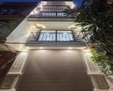 Cho thuê nhà ngõ phố Nguyễn Chí Thanh, Đống Đa 20m x 6 tầng, giá 12tr/tháng