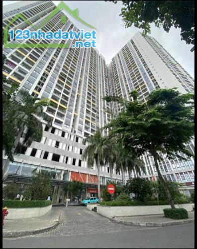 Bán căn hộ Pegasuite Q.8. Diện tích 75m2. Kết cấu 2PN 2WC. Sổ hồng riêng.