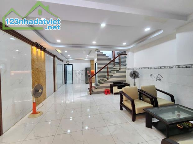 HOT HOT – BÁN NHÀ MỚI ĐẸP HẺM 5M – 184 Âu Dương Lân, Phường 3, Q. 8, TP. HCM - 2