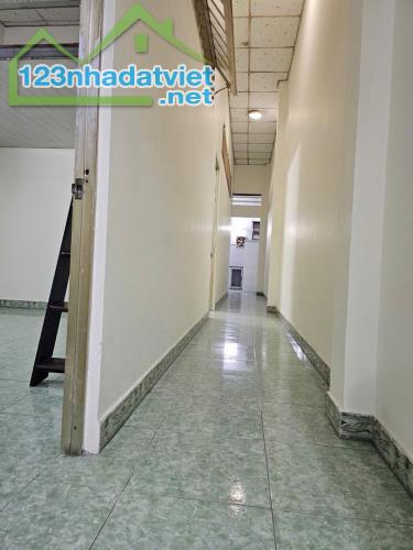 TỈNH LỘ 10 CẠNH TÊN LỬA - 60M2 (4 X 15) - HẺM 6M GẦN MẶT TIỀN - CHỈ 4.X TỶ - 4