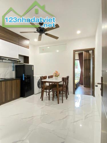 Cho thuê 1pk 1pn cao cấp cực đẹp tại 98 Thái Hà, Đống Đa