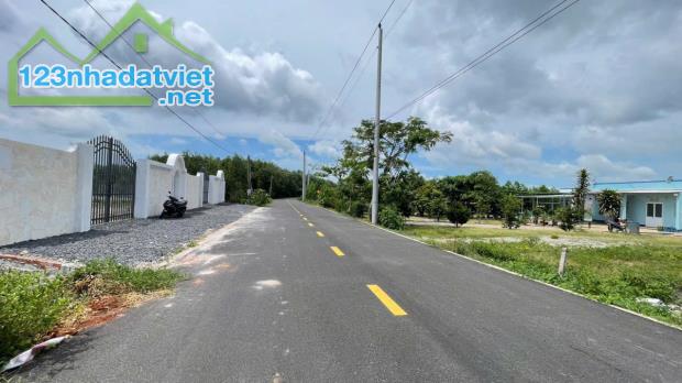 BÁN ĐẤT VƯỜN SẲN TƯỜNG RÀO GẦN 500M2  CHỈ 1Ty580 NGAY QUỐC LỘ 55, CÁCH BIỂN 5P  - Đất quá - 3