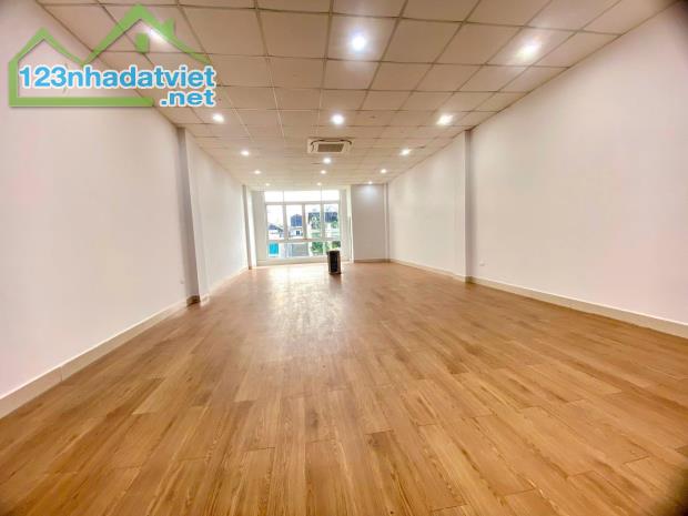 CHO THUÊ VĂN PHÒNG KĐT ĐỀN LỪ 2- GẦN VƯỜN HOA - THANG MÁY :DT 100m2 /sàn - 1