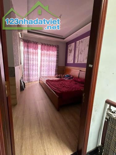 NGAY NGÃ TƯ THỦ ĐỨC - 85m2 - ĐƯỜNG XE HƠI - 5X17m - 2 TẦNG - 4
