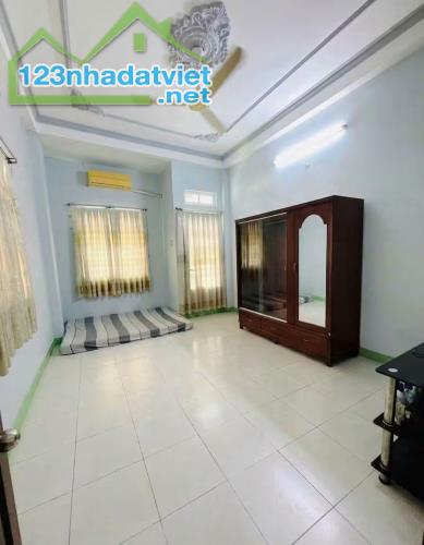 Bán nhà Dương Bá Trạc P.2 Q.8. Diện tích 61m2. Kết cấu 4 tầng 5PN 4WC. - 4